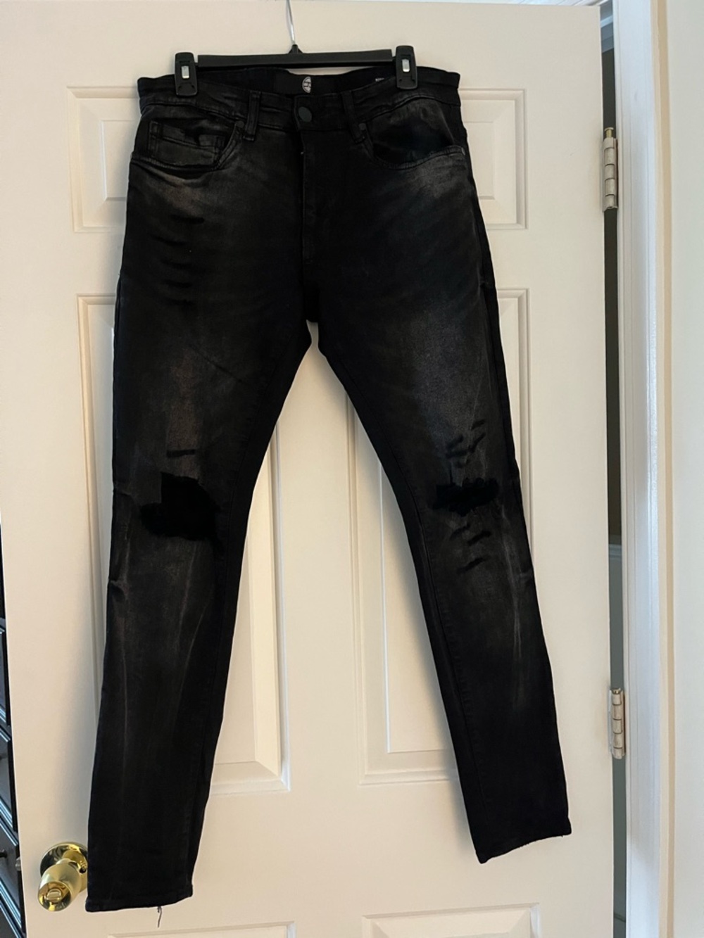 Jordan Craig Men's Black Distressed Slim Jeans